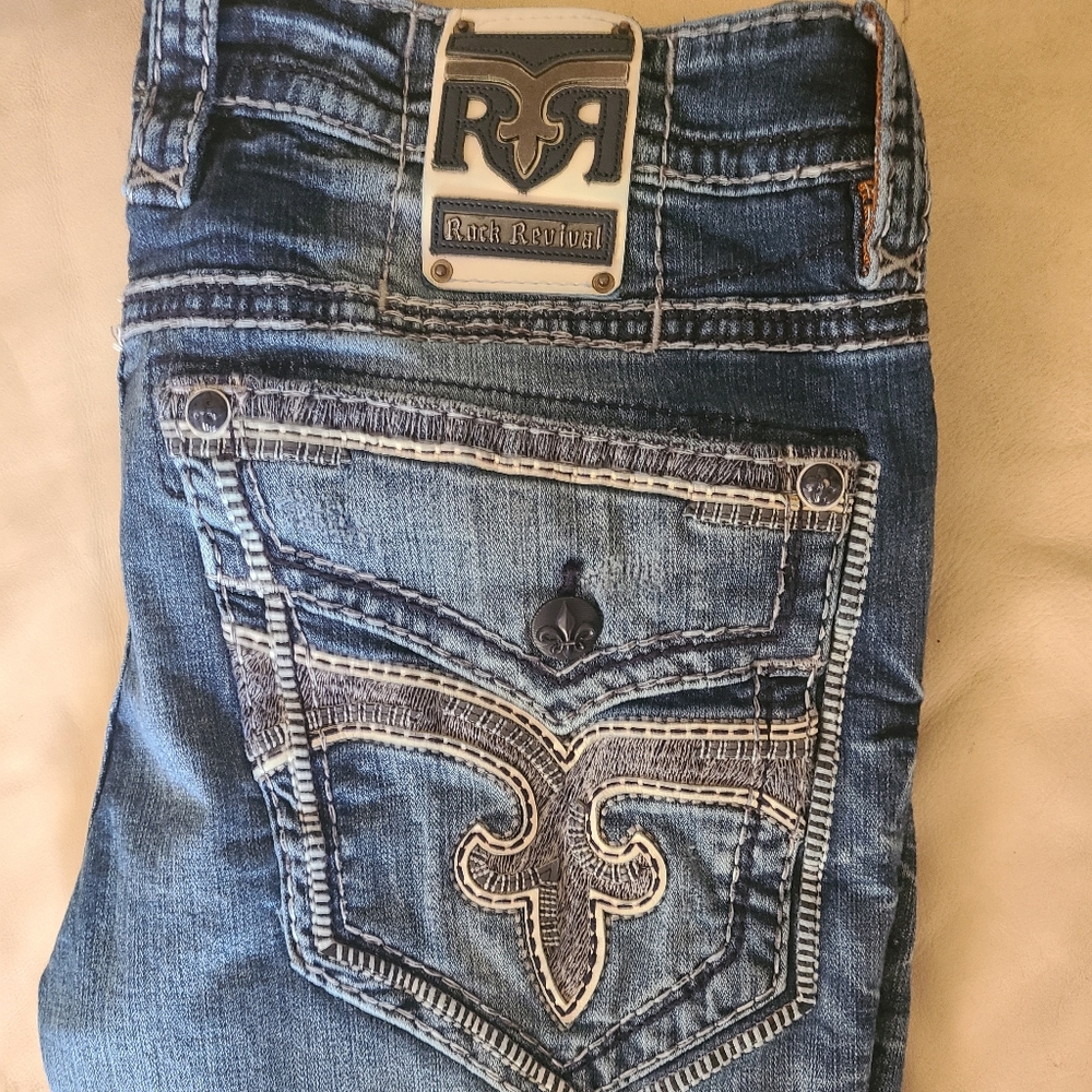 Rock Revival Jeans 38x32
